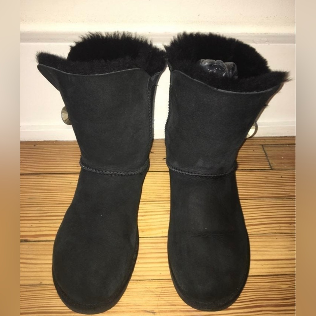 Bailey Button Bing Uggs